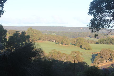 The Farmhouse - Accommodation QLD 13
