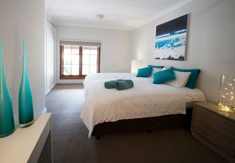 The Farmhouse - Accommodation QLD 5