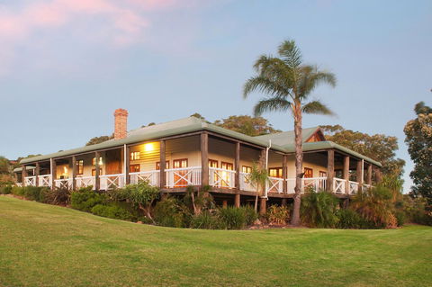 The Farmhouse - Accommodation QLD 0