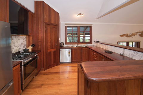 The Farmhouse - Accommodation QLD 22