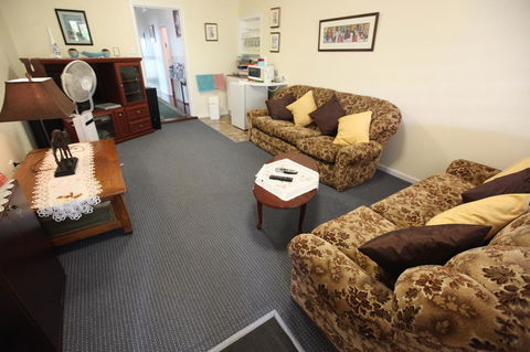 Jacaranda Guest House - Accommodation QLD 8