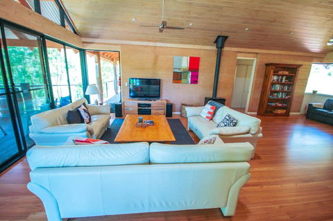 Arum - Close To The Margaret River - Accommodation QLD 11