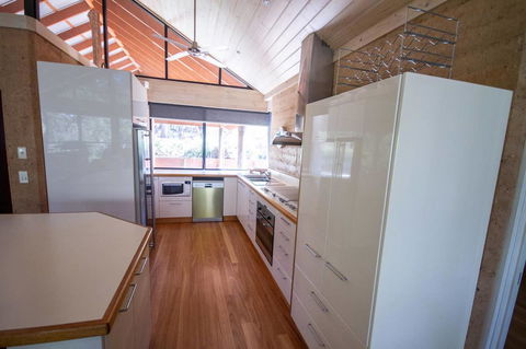 Arum - Close To The Margaret River - Accommodation QLD 8