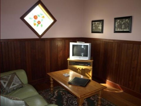 Pemberton Old Picture Theatre Holiday Apartments - Accommodation QLD 42