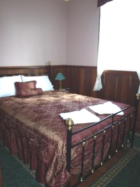 Pemberton Old Picture Theatre Holiday Apartments - Accommodation QLD 16