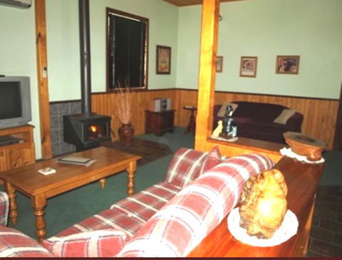 Pemberton Old Picture Theatre Holiday Apartments - Accommodation QLD 21