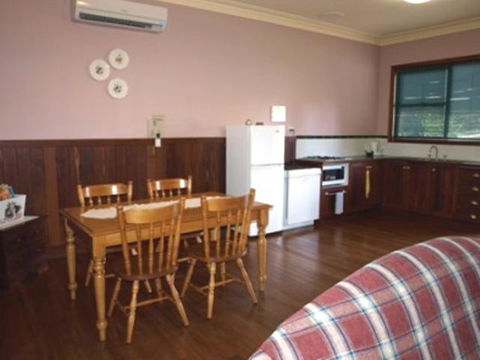 Pemberton Old Picture Theatre Holiday Apartments - Accommodation QLD 34