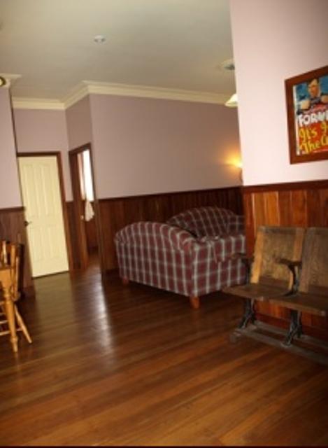 Pemberton Old Picture Theatre Holiday Apartments - Accommodation QLD 27
