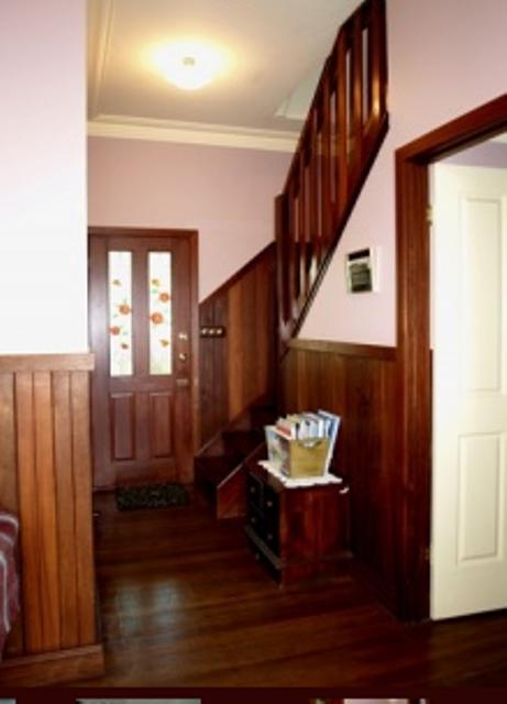 Pemberton Old Picture Theatre Holiday Apartments - Accommodation QLD 2