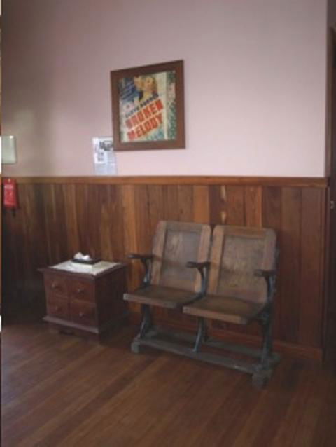 Pemberton Old Picture Theatre Holiday Apartments - Accommodation QLD 39