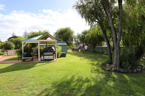 Busselton Guest House - Accommodation QLD 35