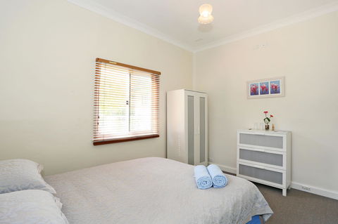 Busselton Guest House - Accommodation QLD 40