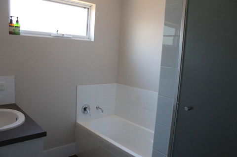 Bluebird Cottage - Accommodation QLD 23