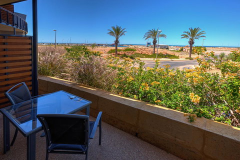 Mantarays Ningaloo Beach Resort - Accommodation QLD 17