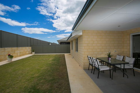Indian Ocean Retreat - Accommodation QLD 24