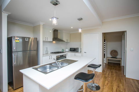Indian Ocean Retreat - Accommodation QLD 6