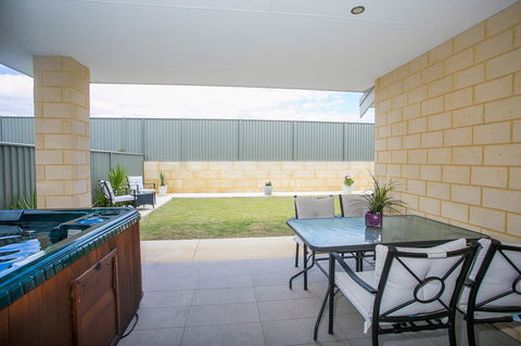 Indian Ocean Retreat - Accommodation QLD 21