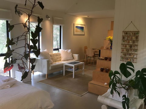 DESIGNER'S STUDIO - Accommodation QLD 15