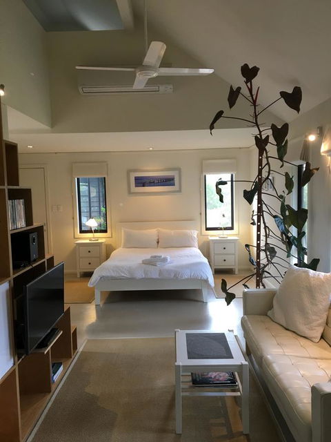 DESIGNER'S STUDIO - Accommodation QLD 0