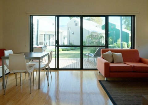 Footprints Preston Beach - Accommodation QLD 19