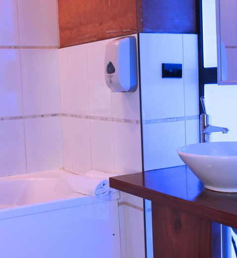 The Pemberton Hotel - Accommodation QLD 32