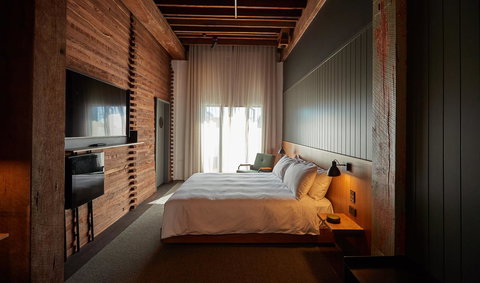 The Premier Mill Hotel - Accommodation QLD 1