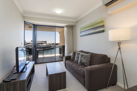 Dolphin Quay Apartments - Accommodation QLD 32