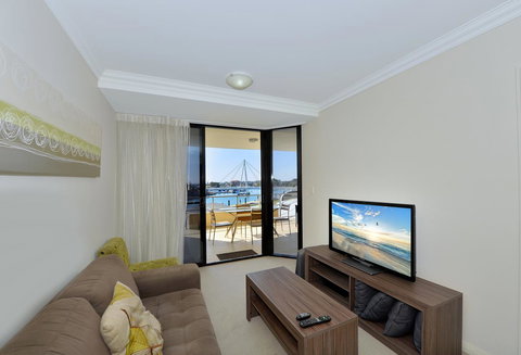 Dolphin Quay Apartments - Accommodation QLD 10