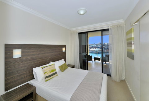 Dolphin Quay Apartments - Accommodation QLD 1