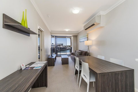 Dolphin Quay Apartments - Accommodation QLD 33