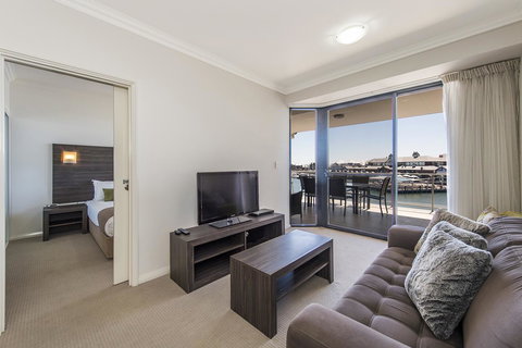Dolphin Quay Apartments - Accommodation QLD 31