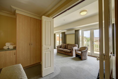 The Jetty Resort - Accommodation QLD 25