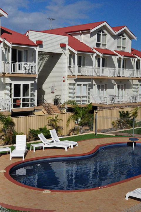 The Jetty Resort - Accommodation QLD 34
