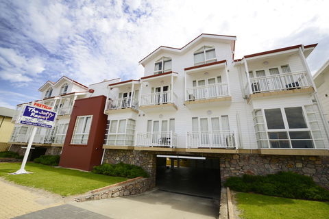 The Jetty Resort - Accommodation QLD 28