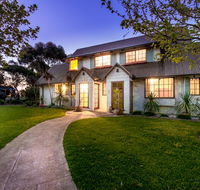 Sienna Estate Lodge And Winery - Accommodation QLD