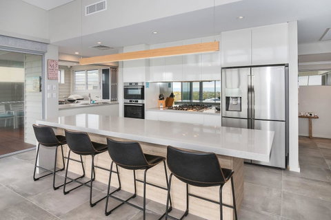 Busselton Beachside - A Slice Of Heaven - Accommodation QLD 3
