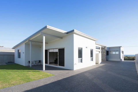 Busselton Beachside - A Slice Of Heaven - Accommodation QLD 19