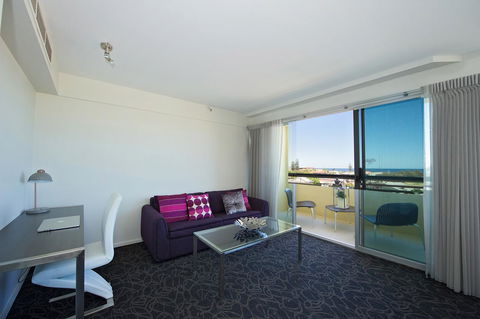 Best Western Plus Hotel Lord Forrest - Accommodation QLD 29