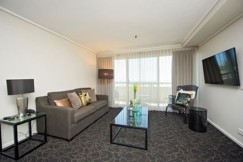 Best Western Plus Hotel Lord Forrest - Accommodation QLD 11