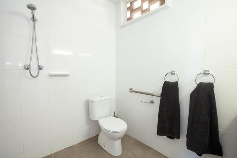 EUCLA MOTOR HOTEL - Accommodation QLD 5