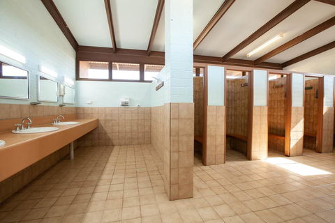 EUCLA MOTOR HOTEL - Accommodation QLD 8