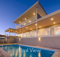 32 Corella Court - Private Jetty and Pool - Accommodation QLD