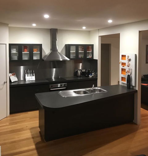 THE SANCTUARY LUXURY HOLIDAY HOME - Accommodation QLD 9