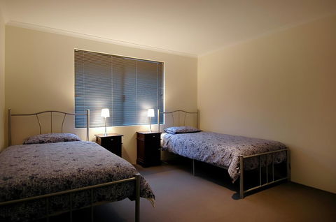 THE SANCTUARY LUXURY HOLIDAY HOME - Accommodation QLD 5