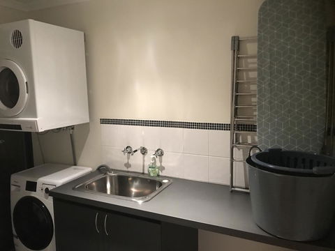 THE SANCTUARY LUXURY HOLIDAY HOME - Accommodation QLD 29