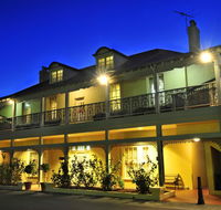 Clifton Motel  Grittleton Lodge - Accommodation QLD