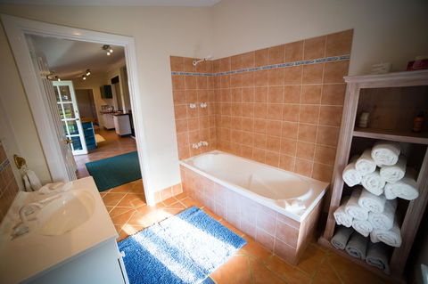 Park Farm Retreat - Accommodation QLD 3