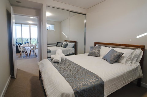 Boutique Carousel Apartment - Accommodation QLD 6