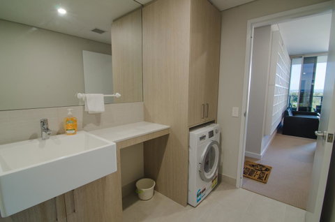 Boutique Carousel Apartment - Accommodation QLD 8