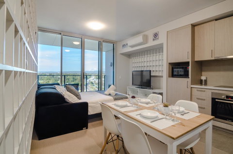 Boutique Carousel Apartment - Accommodation QLD 1